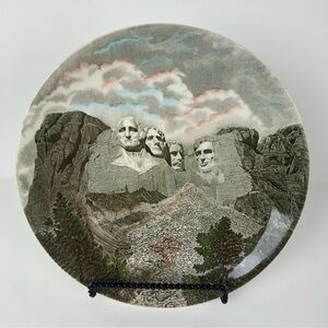 VTG Mount Rushmore Souvenir Decorative Plate